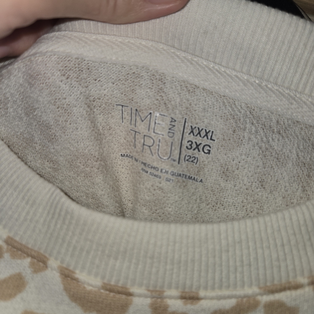 Time and Tru NEW Plus Size Crew Neck Leopard Print Relaxed Fit Sweatshirt 2020 - Picture 5 of 7